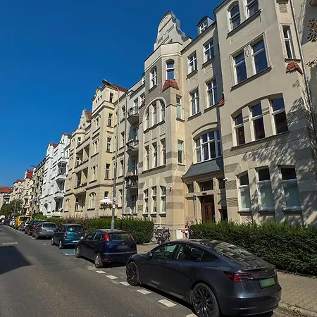 Apartment Wyjatkowy Z 1 Sypialnia By Renters Poznan