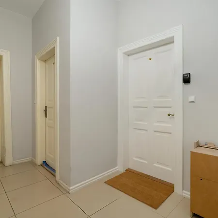 Apartment Wyjatkowy Z 1 Sypialnia By Renters Poznan